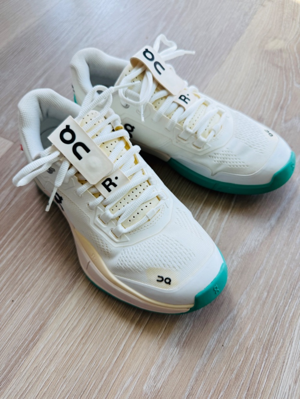 On Running "THE ROGER" & Swiss Engineering Collab Sneakers - Women’s 8